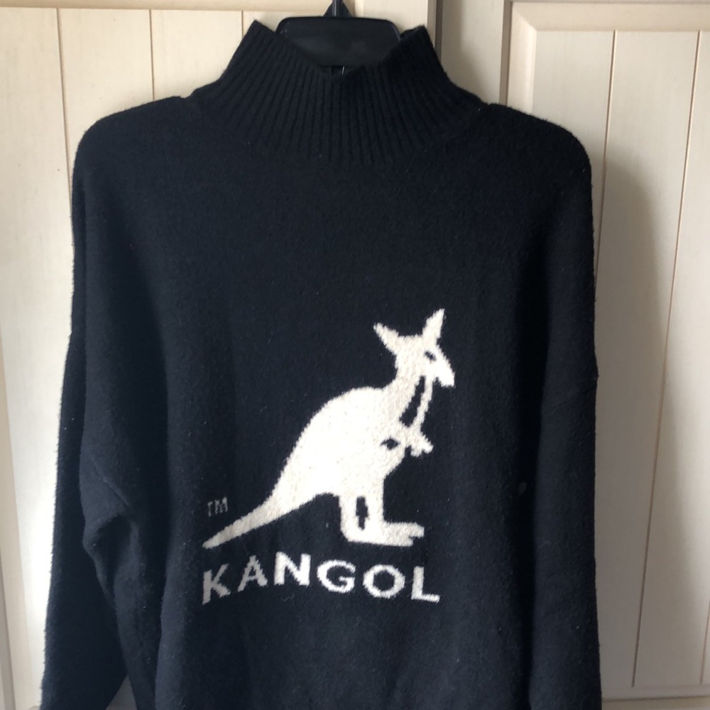 • BLOGGER’S FAVORITE • KANGOL Sweater from H&M • MAKE AN OFFER 🖤 - Picture 7 of 16